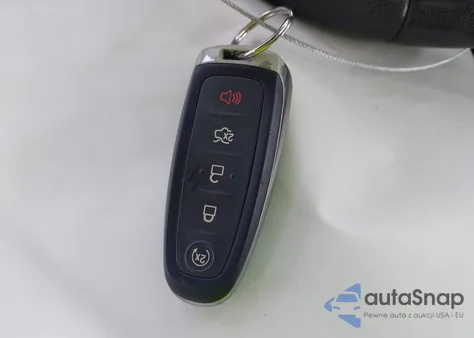 2018 Ford Focus Titanium из США, поврежденный, VIN 1FADP3J2XJL294348